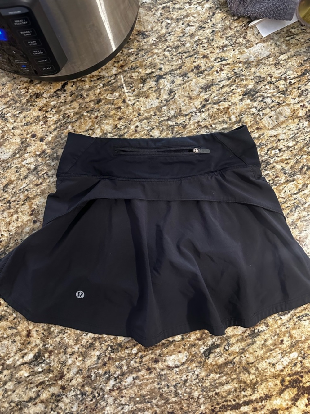 lululemon athletica Black Play Off The Pleats Skirt Size 0